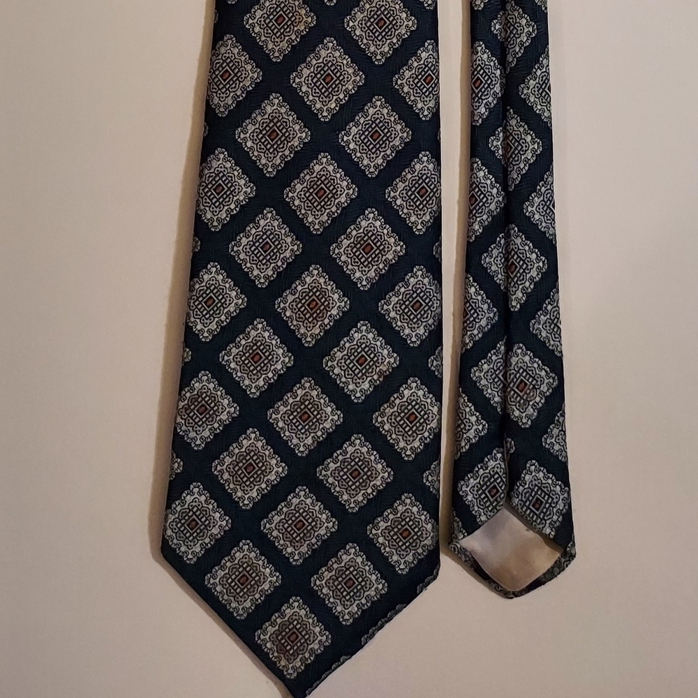 Vintage 70s Prince Consort Golden Clasp tie